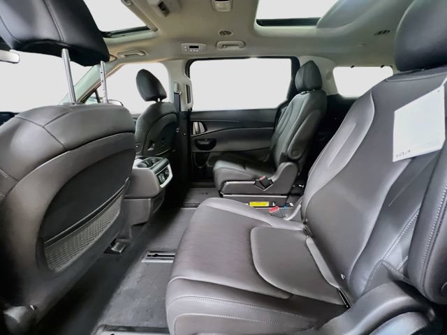 New 2027 Kia Carnival SX w/ Dark Edition Package FWD image 26