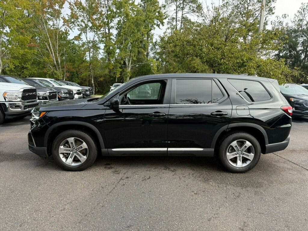 Used 2025 Honda Pilot EX-L image 2