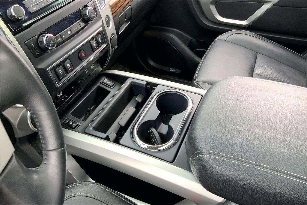 Used 2021 Nissan Titan SL w/ Moonroof Package image 13