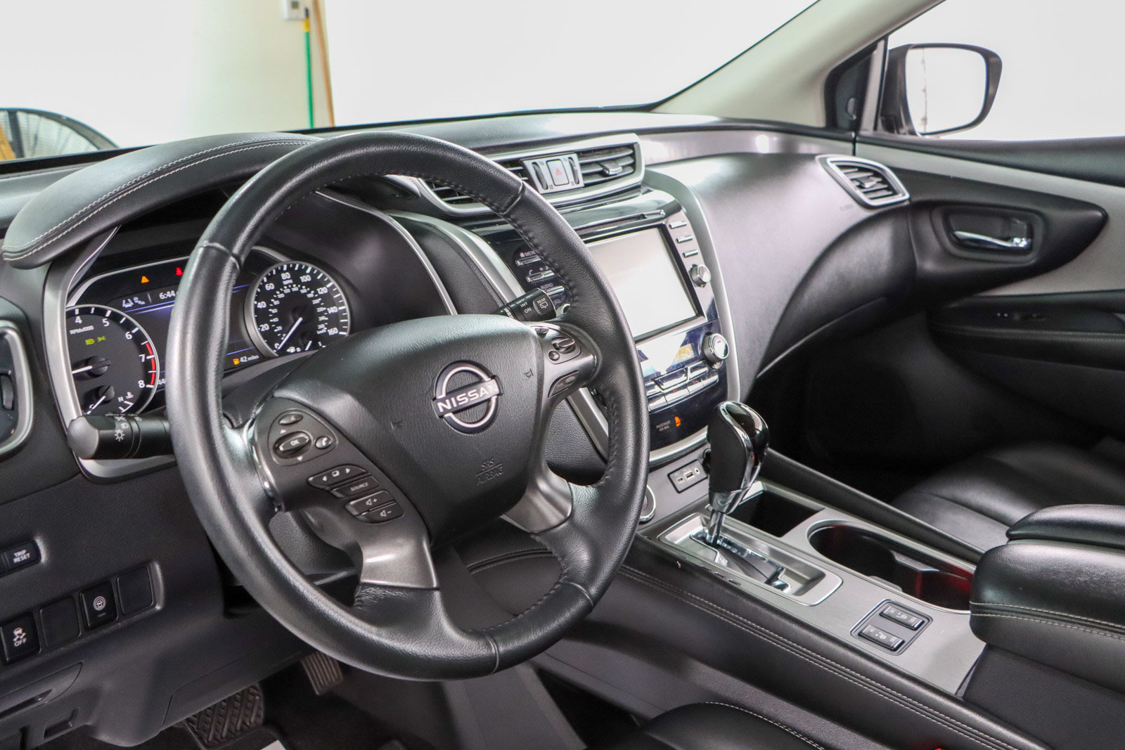 Used 2023 Nissan Murano SV AWD/4WD image 22