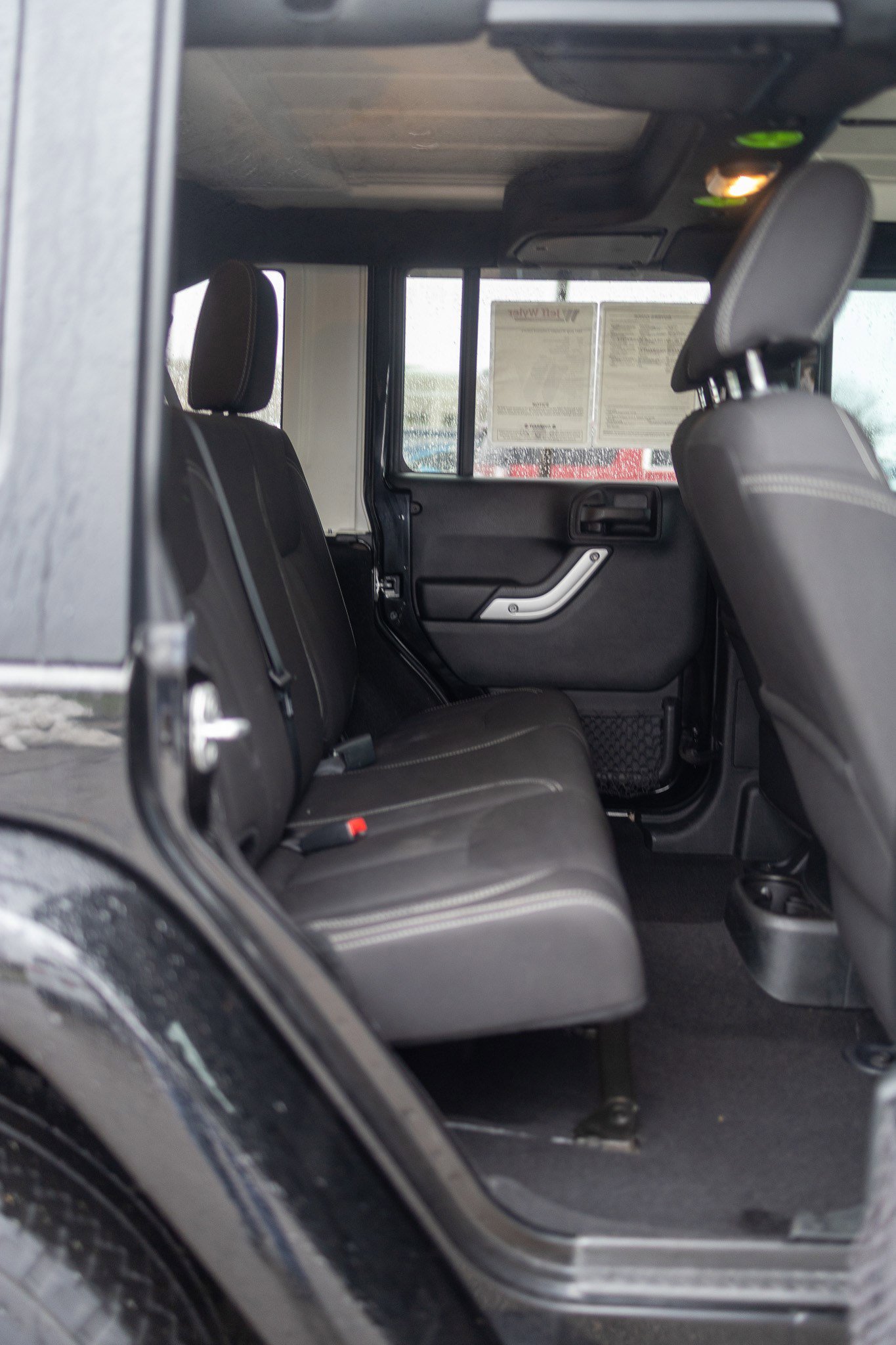 Used 2017 Jeep Wrangler Unlimited Sahara w/ Connectivity Group image 20