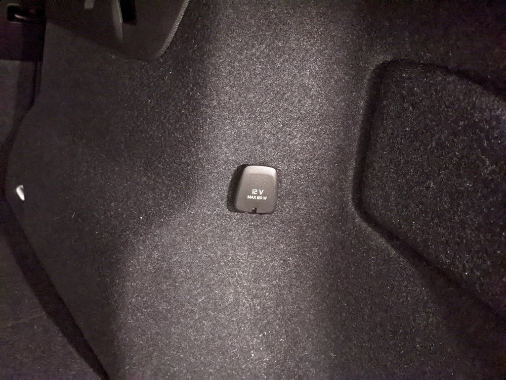 Certified 2023 Volvo XC40 Recharge Ultimate image 28