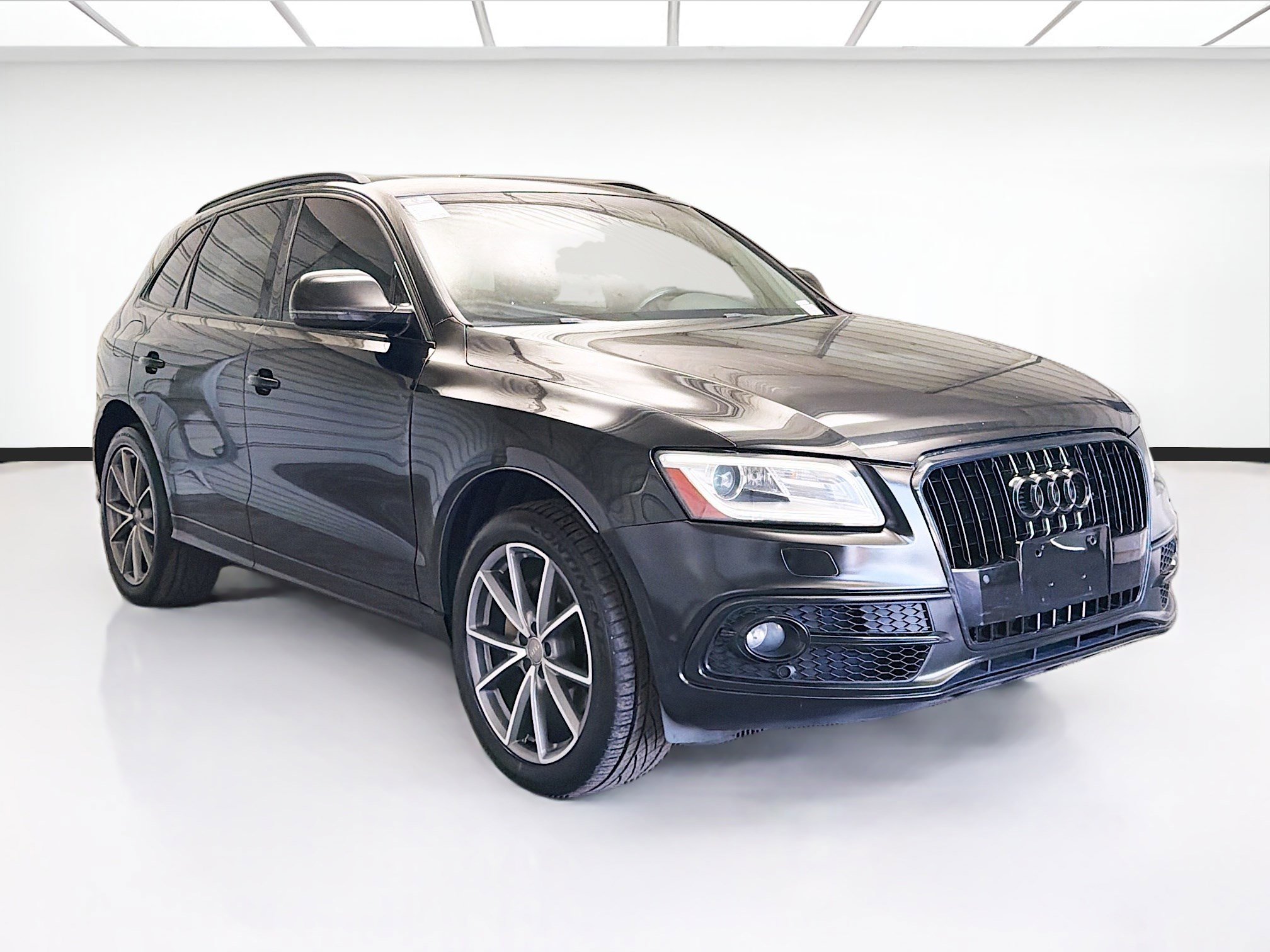 Used 2016 Audi Q5 3.0T Premium Plus w/ Technology Package image 3