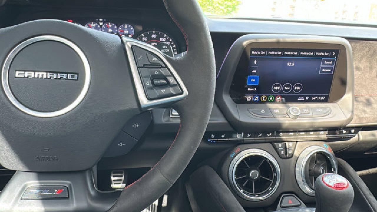 Used 2019 Chevrolet Camaro ZL1 image 16