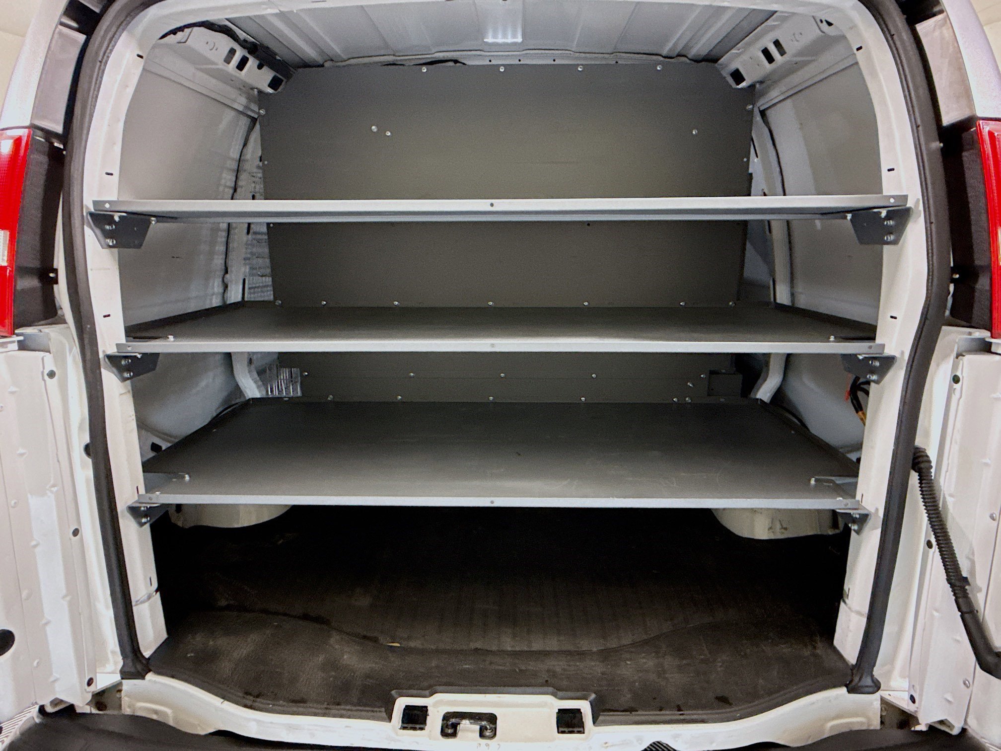 Used 2021 Chevrolet Express 2500 RWD image 30