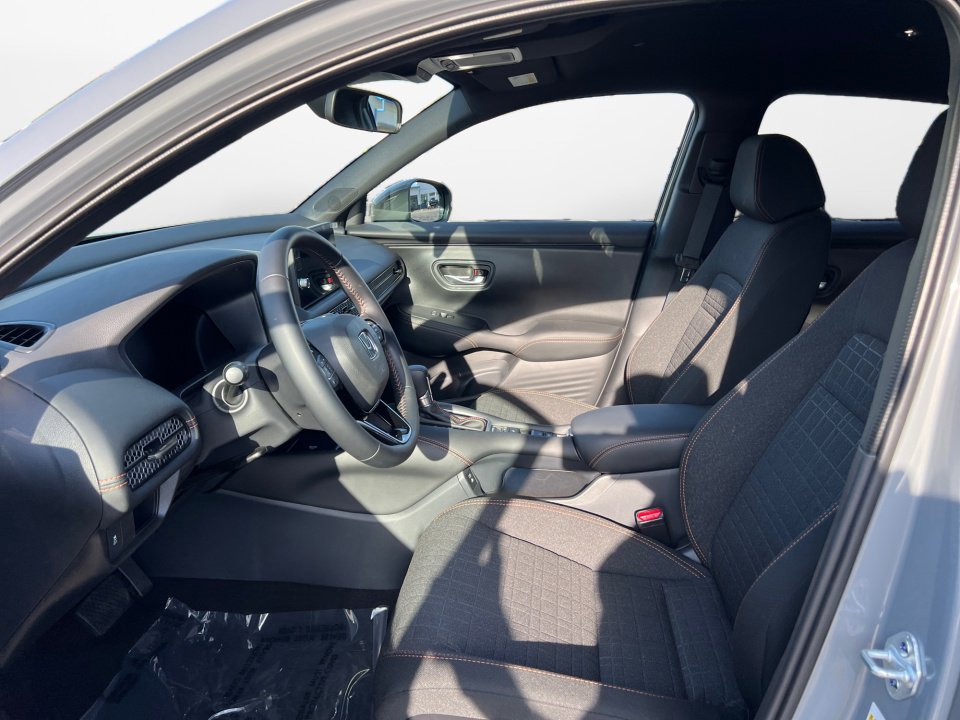 Certified 2026 Honda HR-V Sport image 9