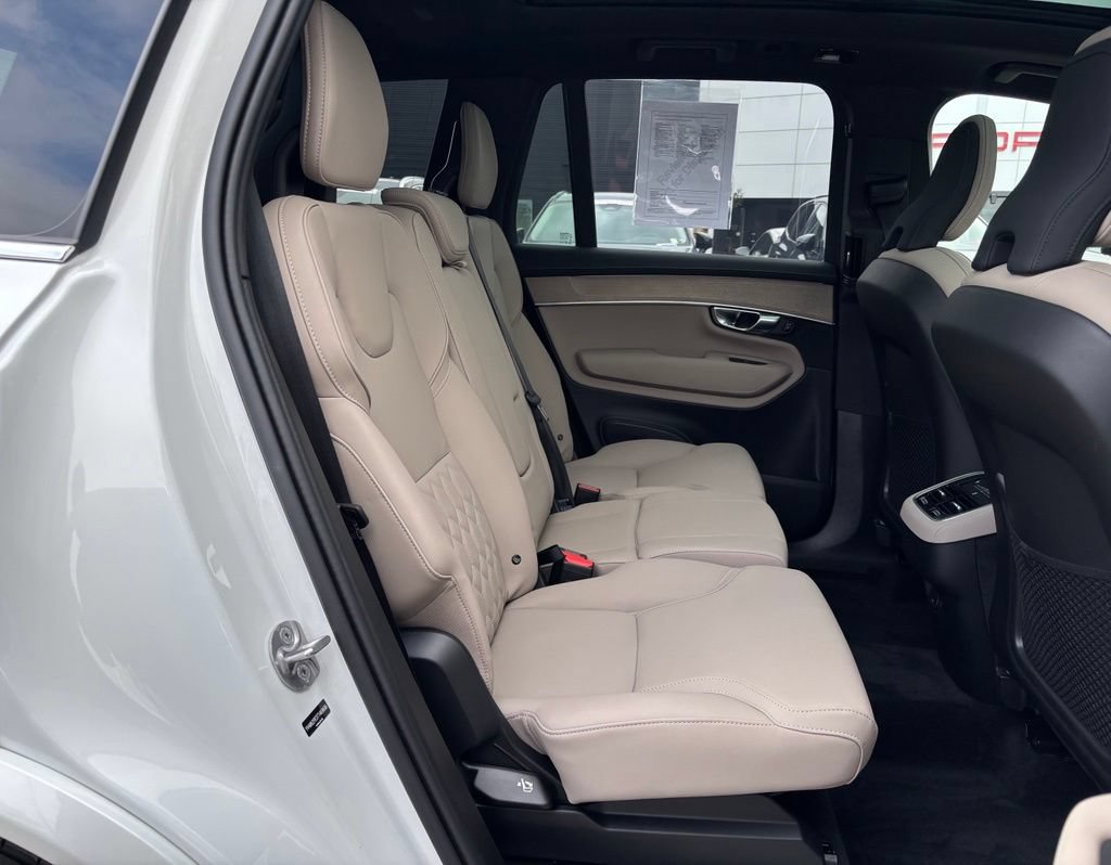Used 2026 Volvo XC90 B6 Plus w/ Protection Package AWD/4WD image 26
