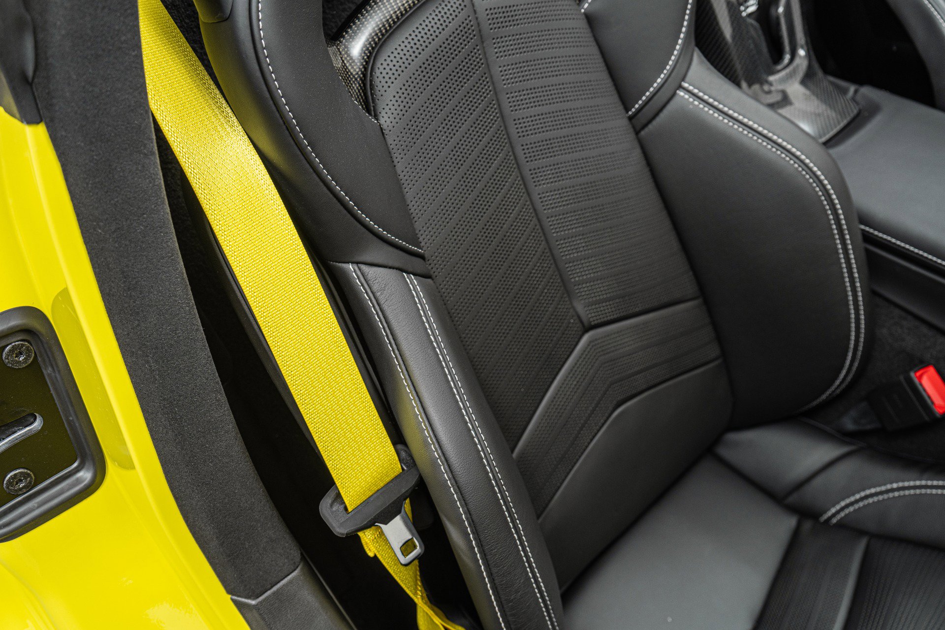Used 2020 Chevrolet Corvette Stingray Premium Conv w/ 3LT Preferred Equipment Group RWD image 27