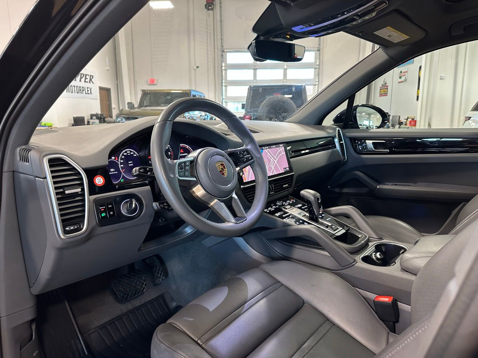 Used 2021 Porsche Cayenne image 16