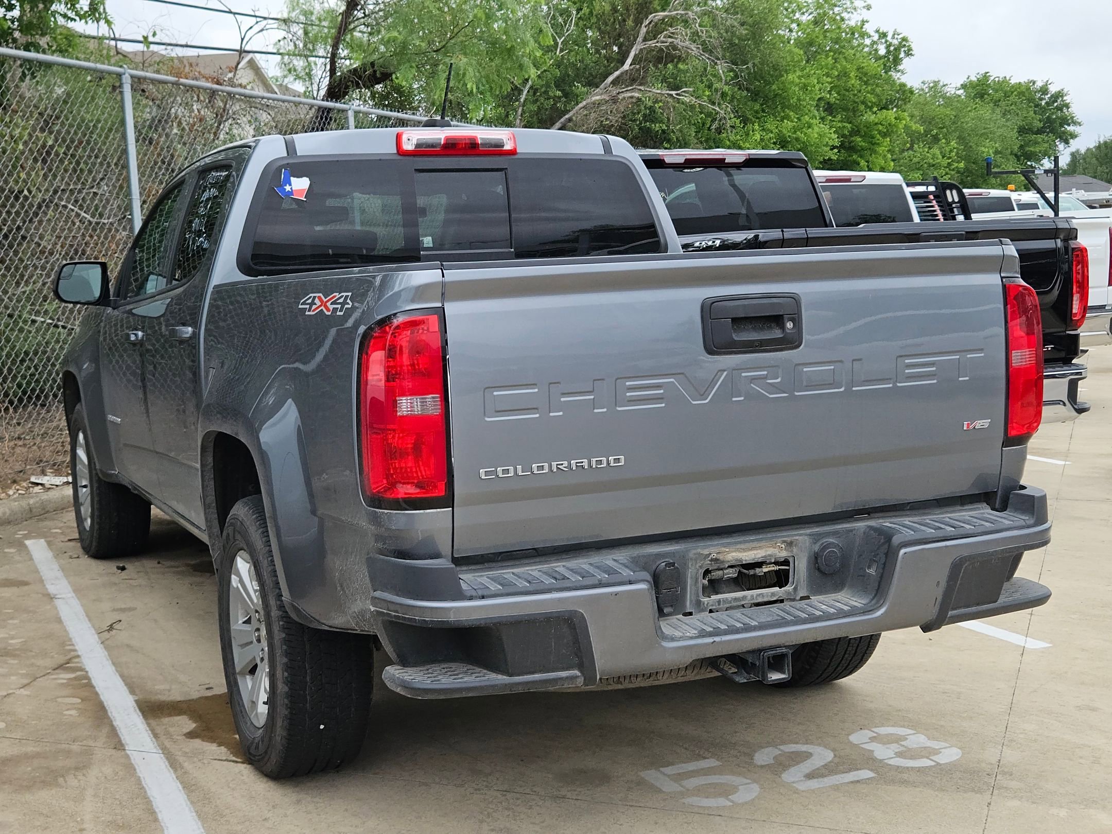 Used 2022 Chevrolet Colorado LT w/ LT Convenience Package image 4