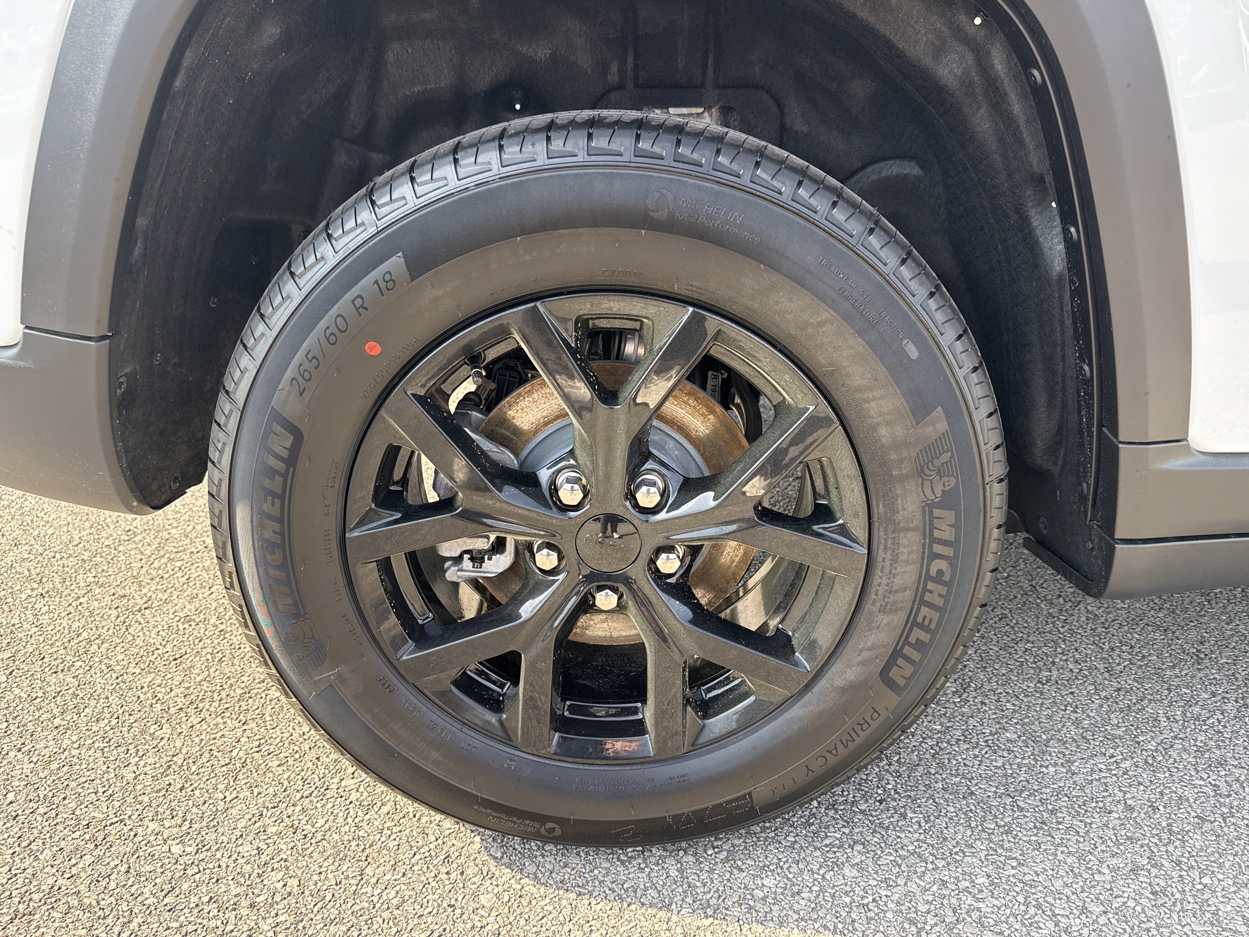 New 2026 Jeep Grand Cherokee Altitude RWD image 18
