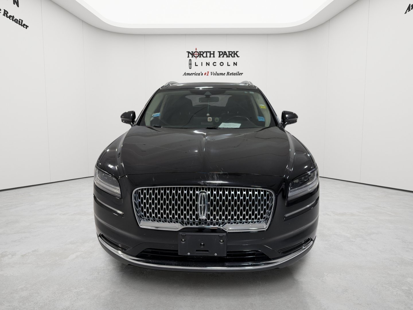 Used 2022 Lincoln Nautilus Reserve w/ Cargo Utility Package FWD image 8
