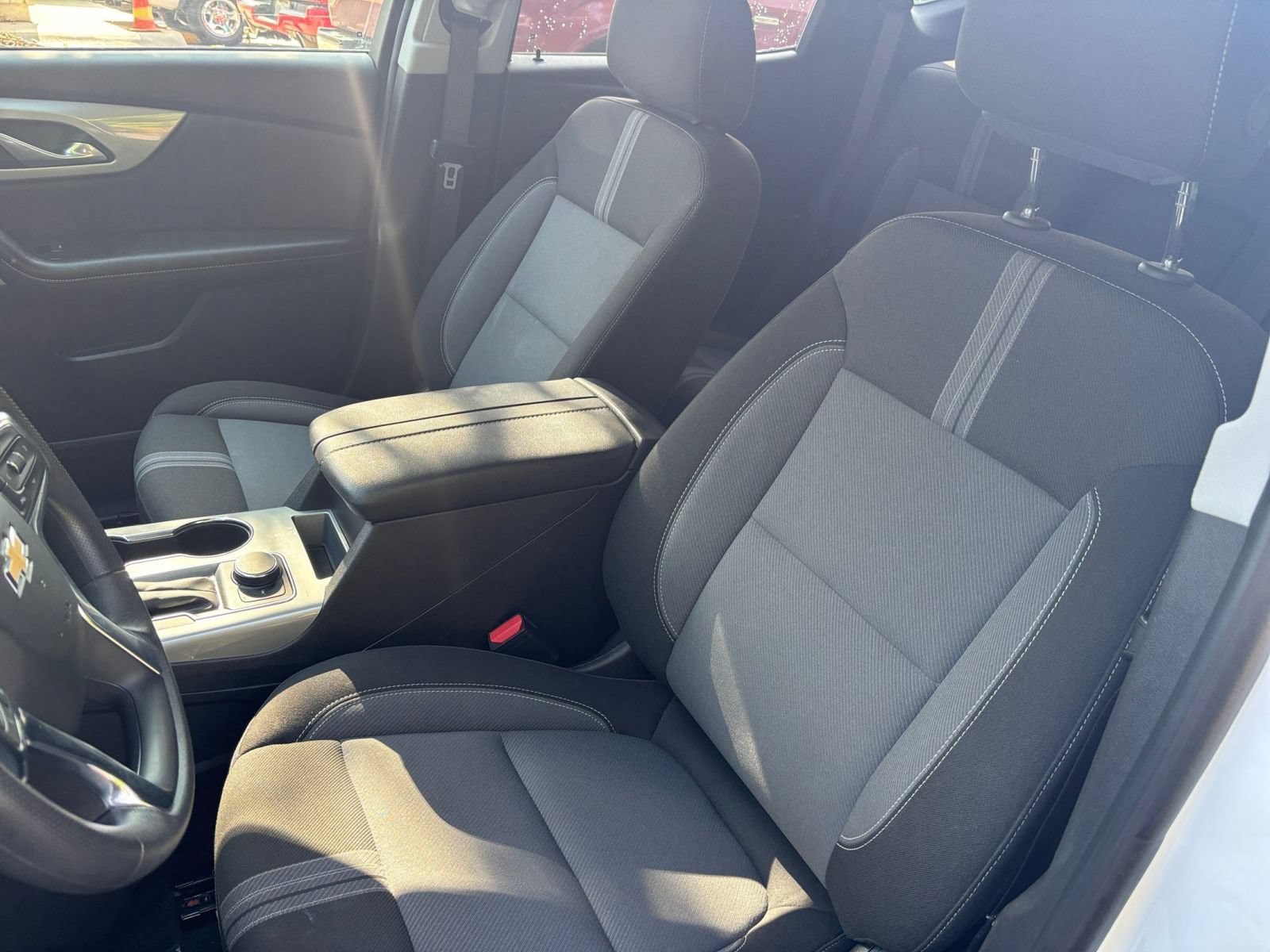 Used 2025 Chevrolet Blazer LT FWD image 34