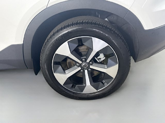 Used 2026 Volvo XC40 B5 Plus AWD/4WD image 36