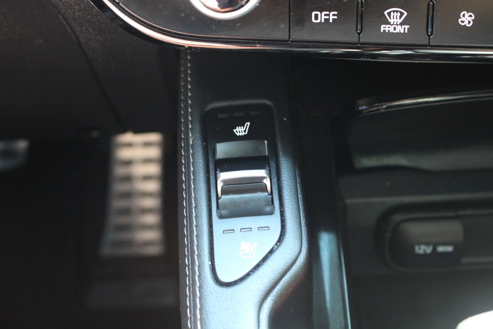 Certified 2024 Kia Telluride SX Prestige w/ Towing Package image 34