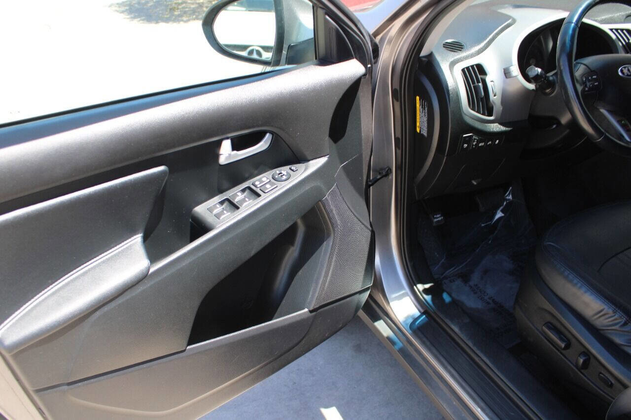 Used 2015 Kia Sportage EX image 9