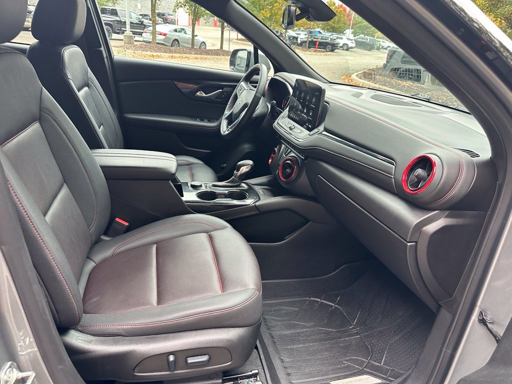 Used 2024 Chevrolet Blazer RS w/ Enhanced Convenience Package FWD image 39