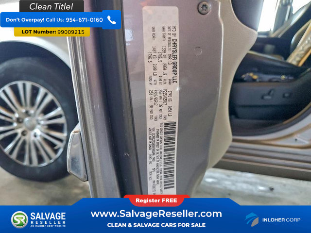 Used 2013 Chrysler Town & Country Touring-L w/ Premium Group image 17