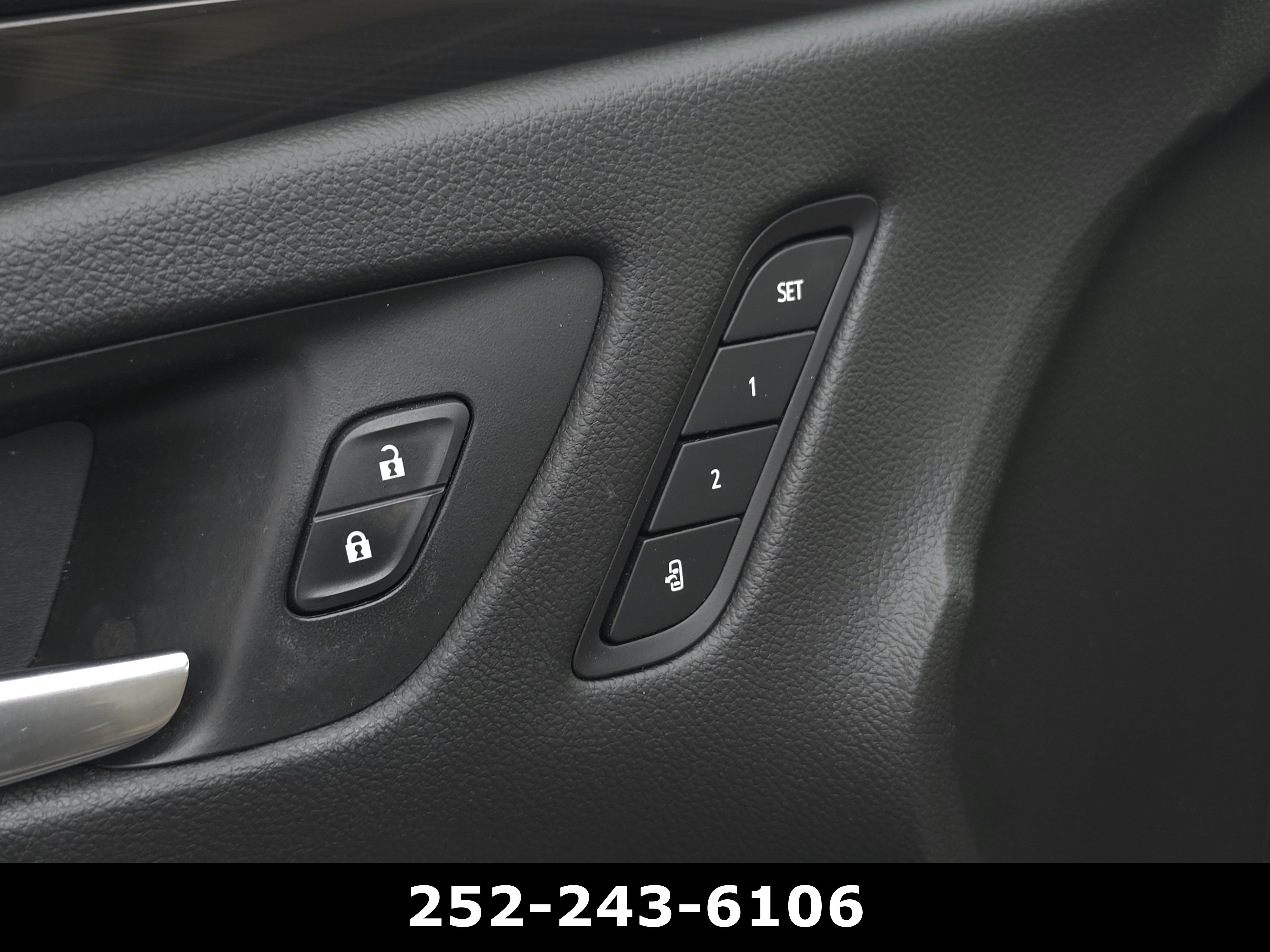 Used 2020 Buick Envision Essence FWD image 12