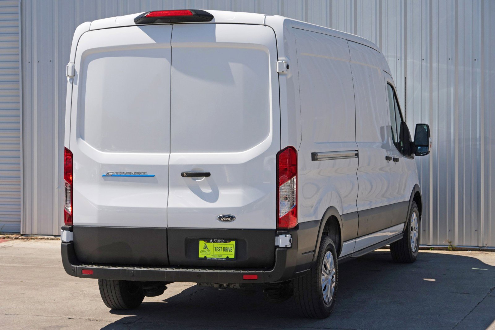 Used 2022 Ford E-Transit Medium Roof w/ Load Area Protection Package image 38