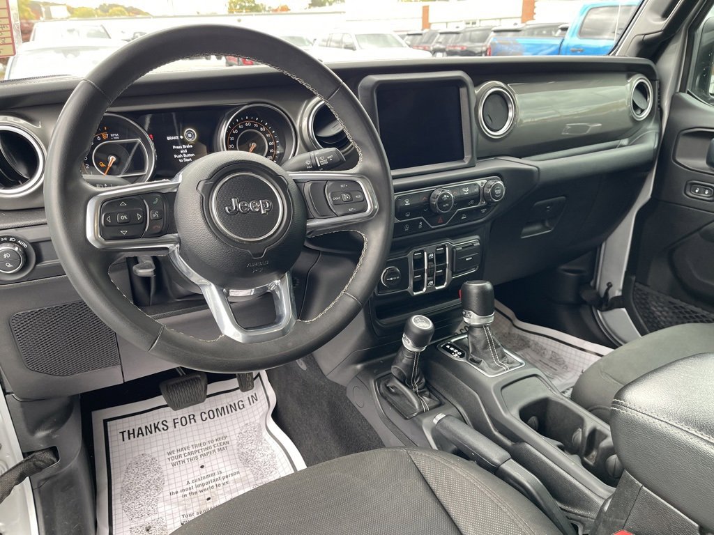 Used 2023 Jeep Gladiator Overland image 11