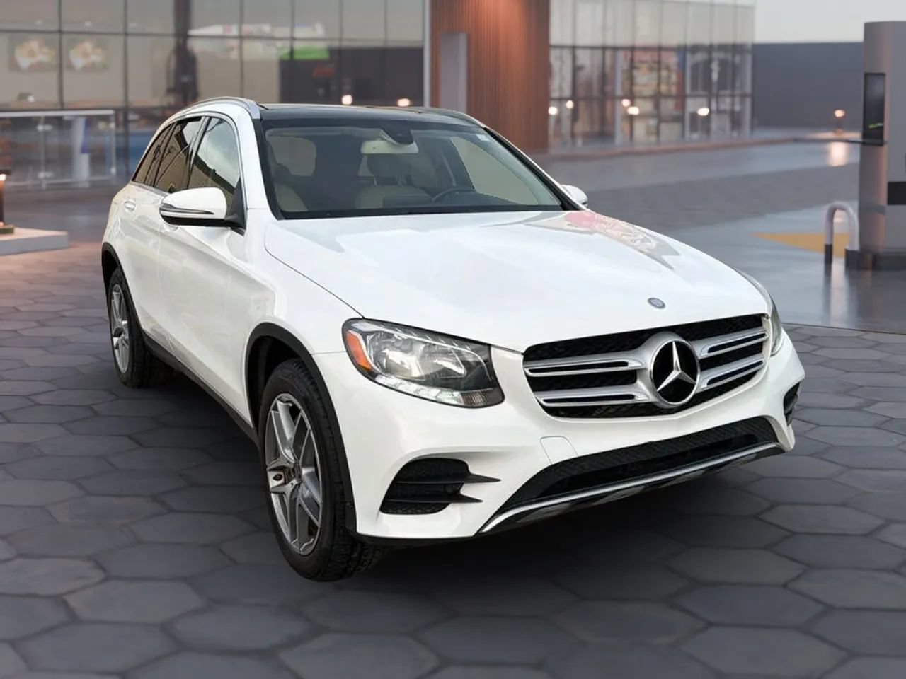 Used 2017 Mercedes-Benz GLC 300 w/ Premium 2 Package image 18