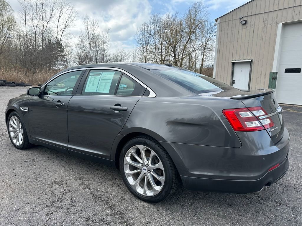 Used 2016 Ford Taurus Limited w/ Equipment Group 301A AWD/4WD image 17