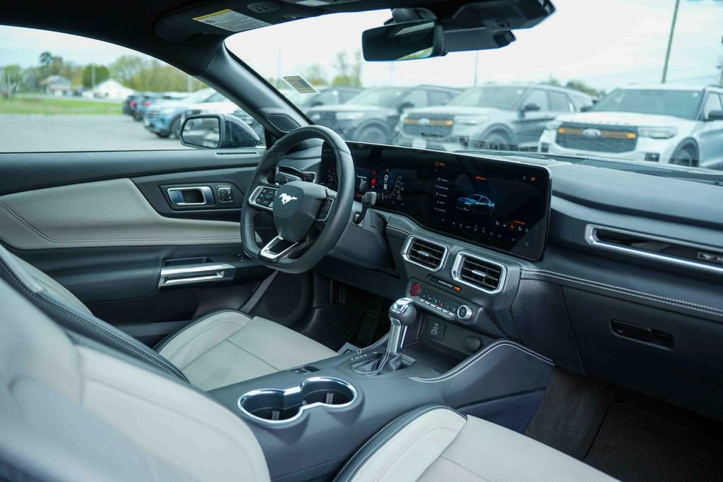 Used 2025 Ford Mustang Premium RWD image 14