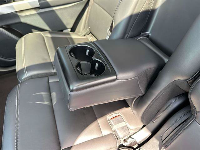 Used 2023 Ford Explorer XLT w/ Equipment Group 202A AWD/4WD image 11