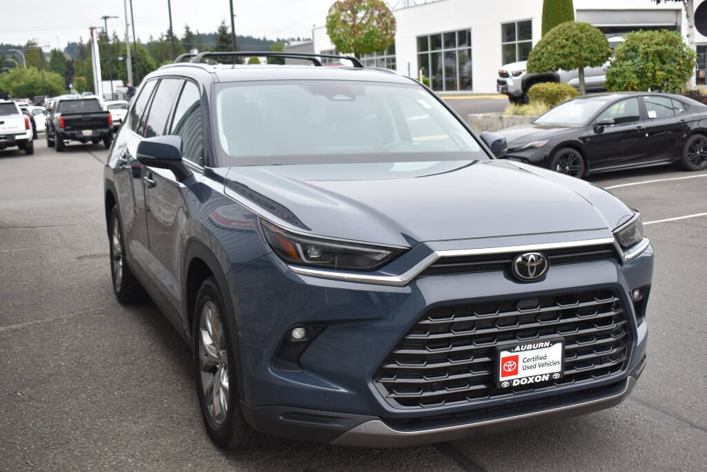 Certified 2024 Toyota Grand Highlander AWD image 7