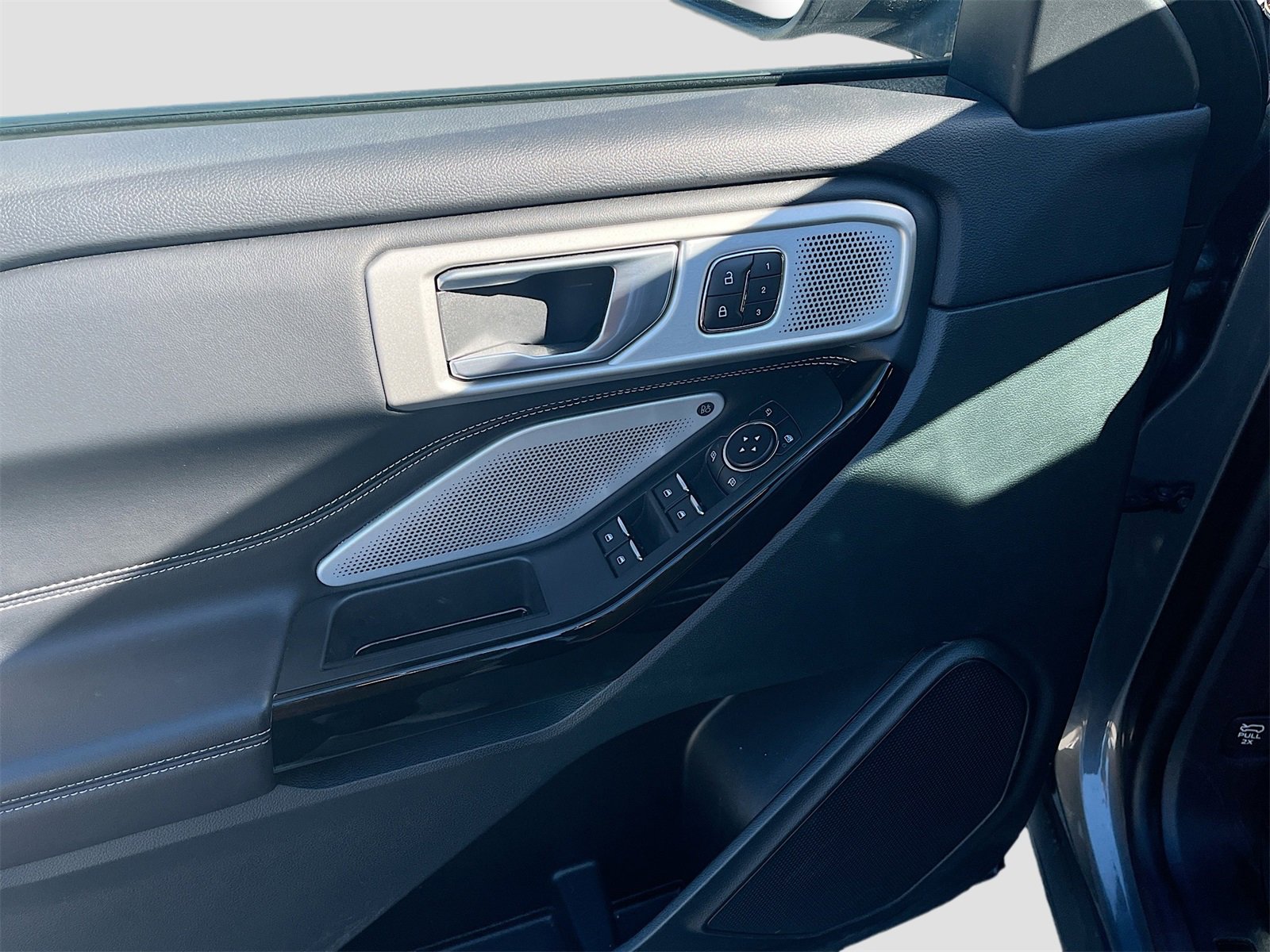 Used 2023 Ford Explorer ST w/ Equipment Group 401A image 18