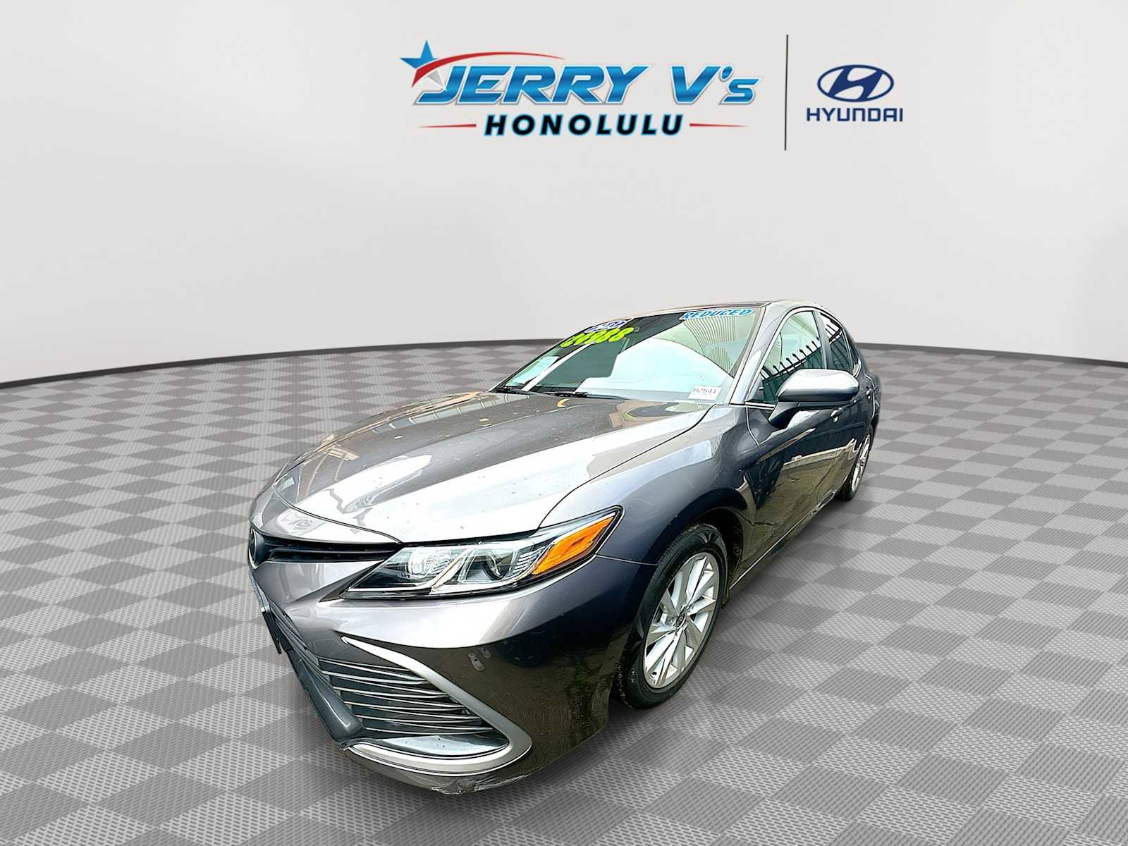 Used 2023 Toyota Camry LE image 1