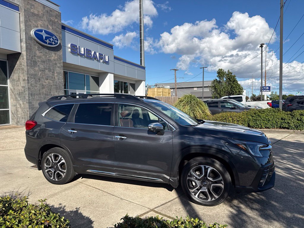 Used 2023 Subaru Ascent Touring AWD/4WD image 8