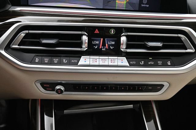 Used 2020 BMW X7 xDrive40i w/ Premium Package AWD/4WD image 13