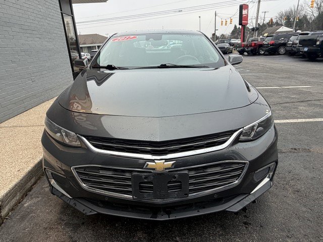 Used 2017 Chevrolet Malibu Hybrid w/ Leather Package image 4