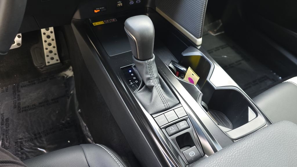 Used 2026 Toyota Camry SE image 15
