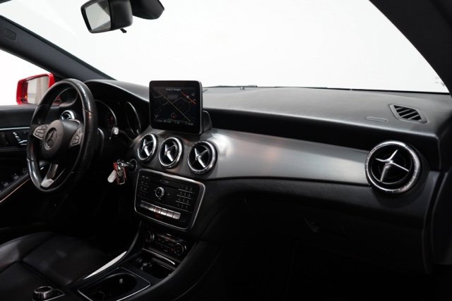 Used 2018 Mercedes-Benz CLA 250 4MATIC image 16