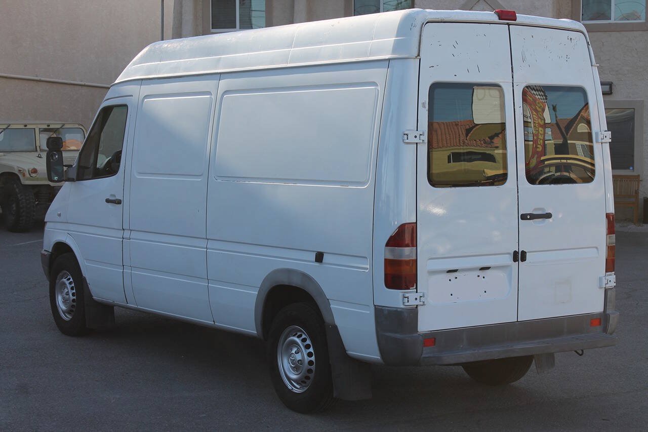 Used 2005 Dodge Sprinter 2500 w/ PWR Convenience Group RWD image 6
