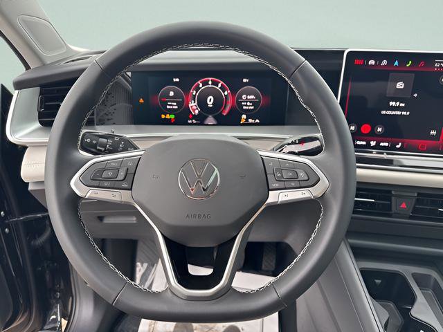 New 2025 Volkswagen Tiguan SE image 10
