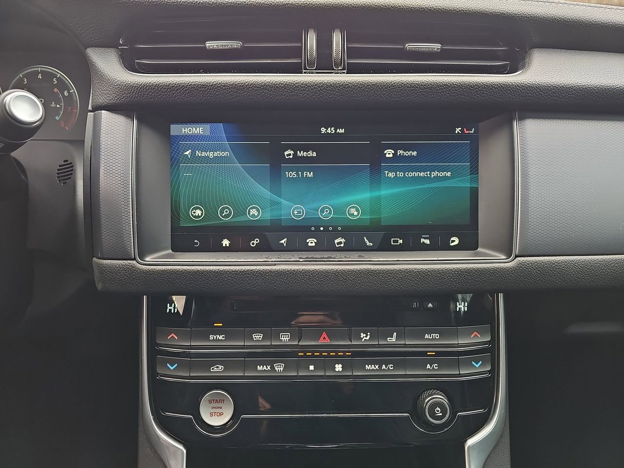 Used 2018 Jaguar XF R-Sport image 25