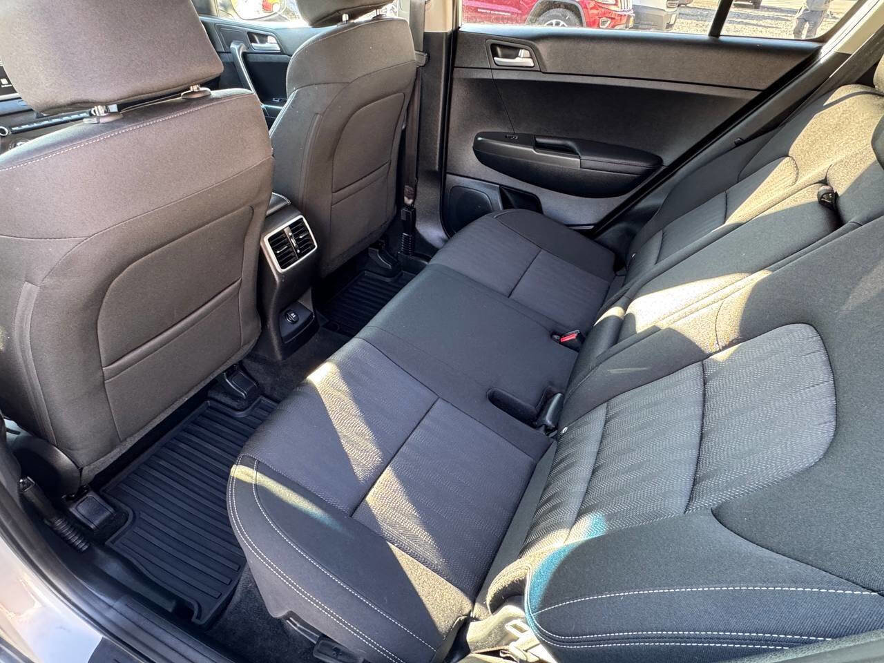 Used 2021 Kia Sportage LX image 14