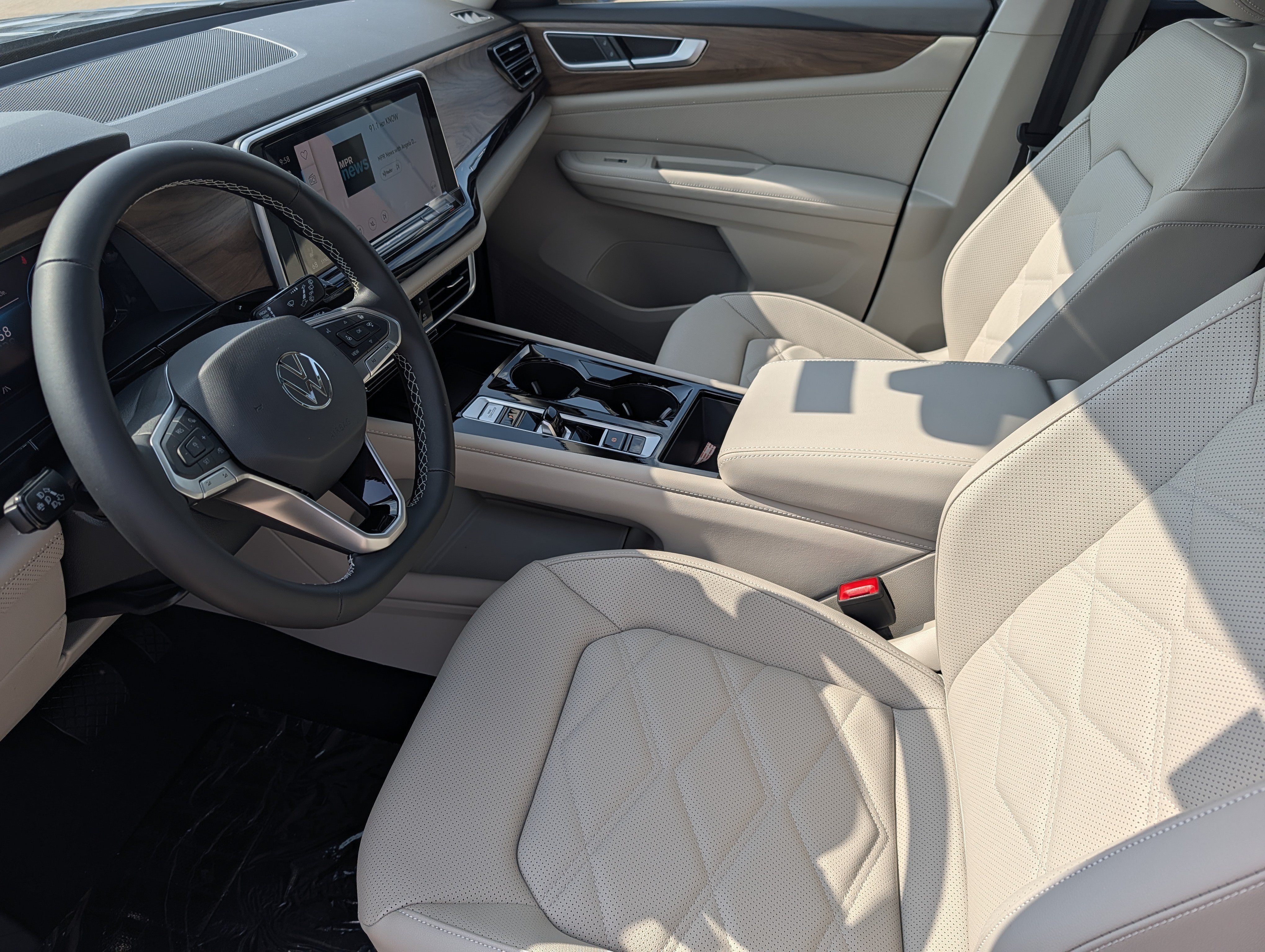 New 2026 Volkswagen Atlas SE FWD image 5