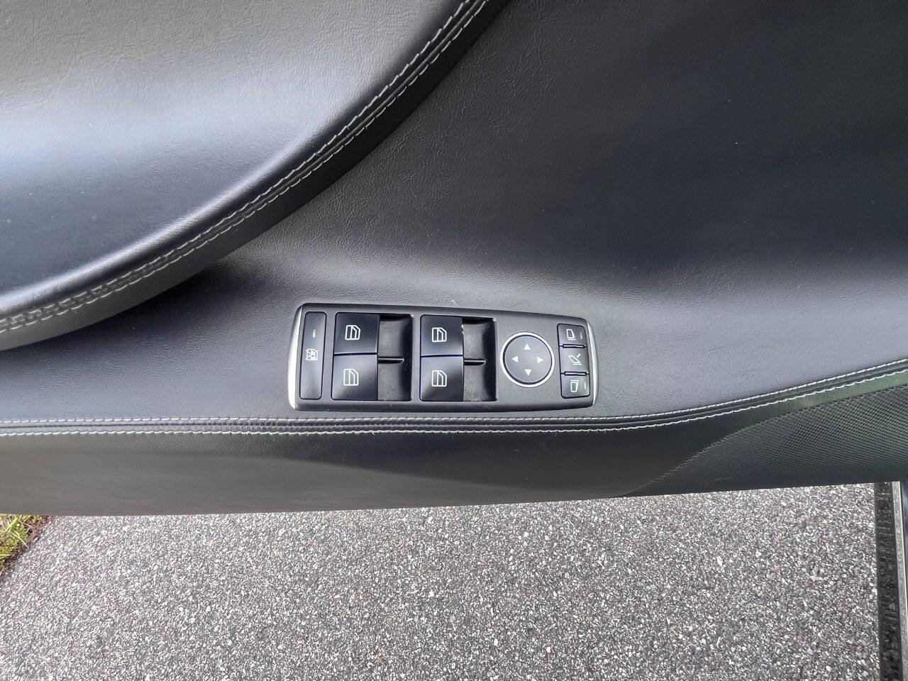 Used 2018 Tesla Model S 100D image 34