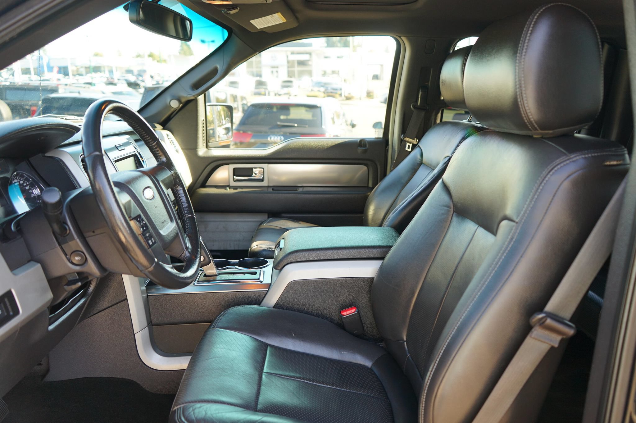 Used 2014 Ford F150 FX4 w/ Equipment Group 402A Luxury AWD/4WD image 25