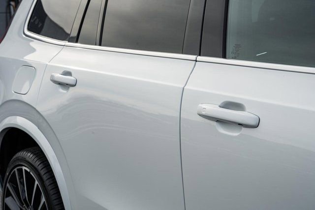 New 2026 Volvo XC90 B6 Plus w/ Protection Package Premier image 15
