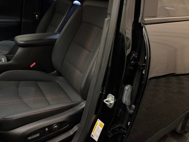 Used 2023 Chevrolet Equinox RS w/ LPO, Floor Liner Package FWD image 10