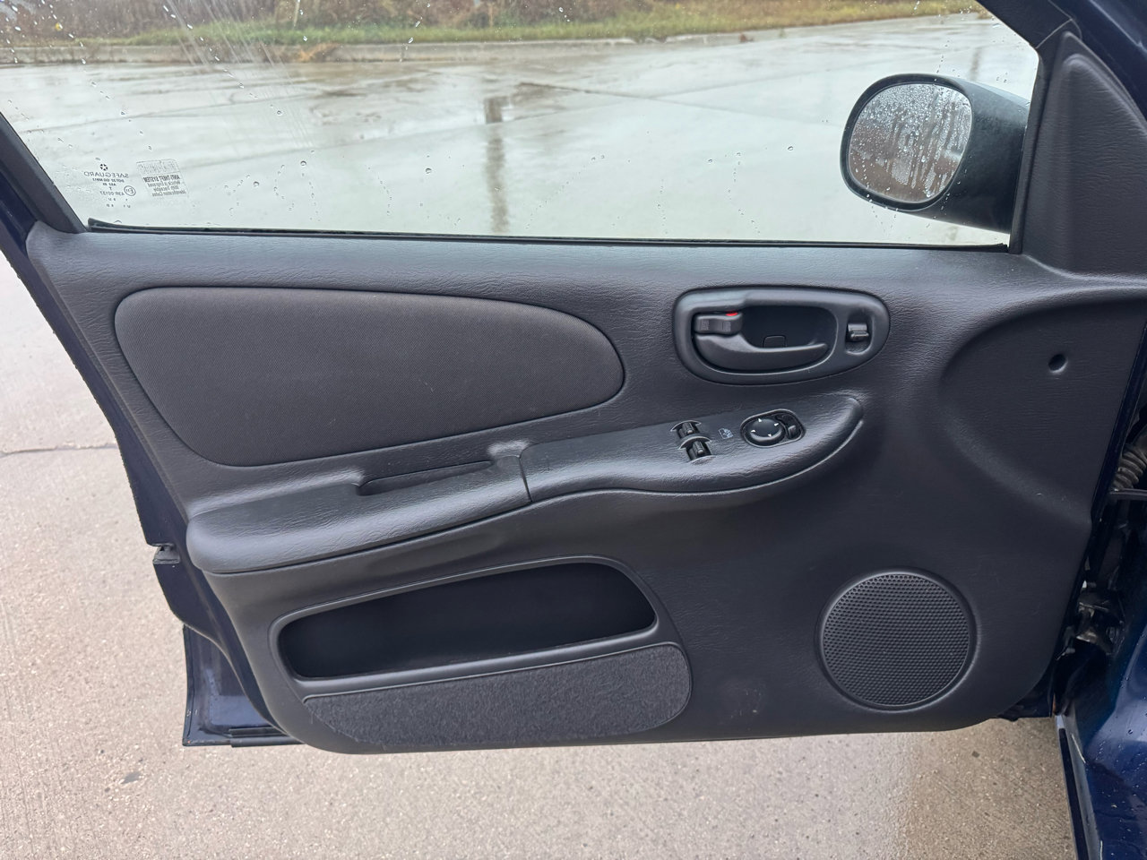 Used 2005 Dodge Neon SXT image 13