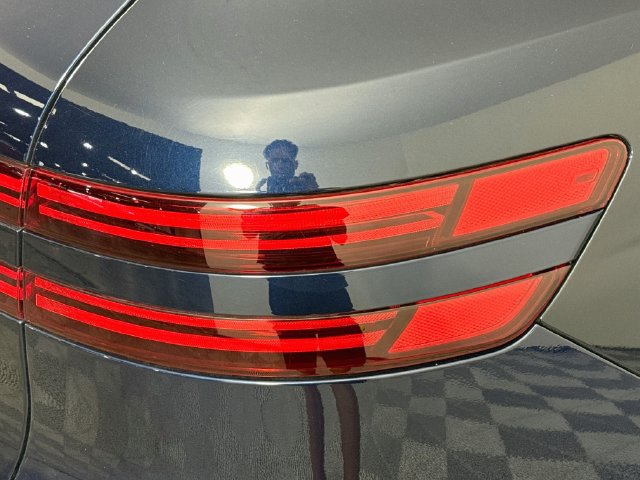 Used 2022 Genesis GV70 2.5T AWD/4WD image 31