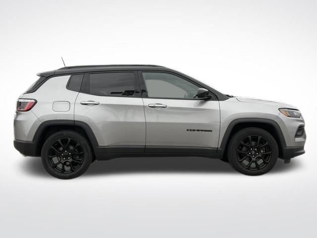 Used 2022 Jeep Compass Altitude image 6