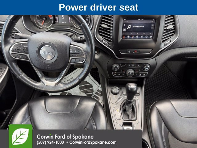 Used 2019 Jeep Cherokee Latitude Plus w/ Comfort/Convenience Group AWD/4WD image 3